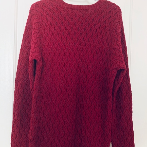 Maroon sweater - Picture 3 of 3